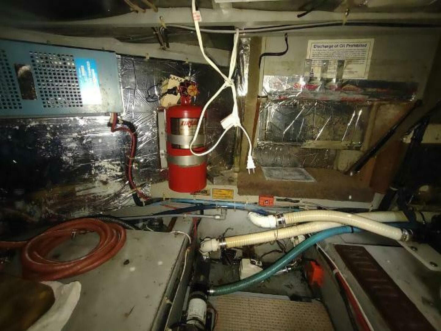 1988 Tollycraft 34 Sport Sedan — photo 39