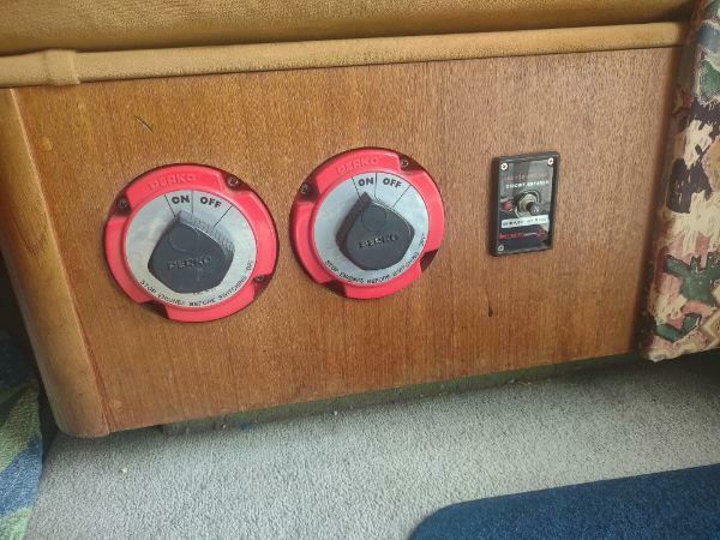 1988 Tollycraft 34 Sport Sedan — photo 26