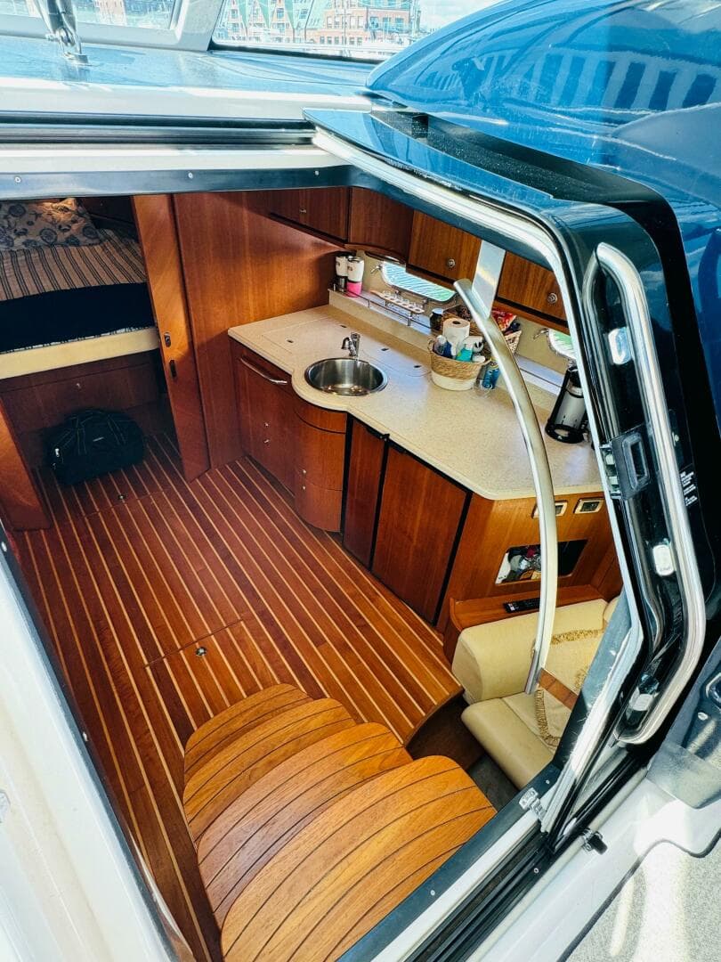 2007 Tiara Yachts 3900 Sovran — photo 22