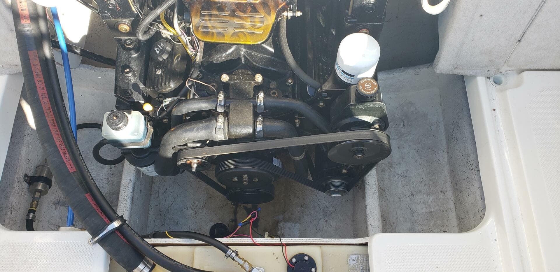 2004 Maxum 2400 SCR — photo 5