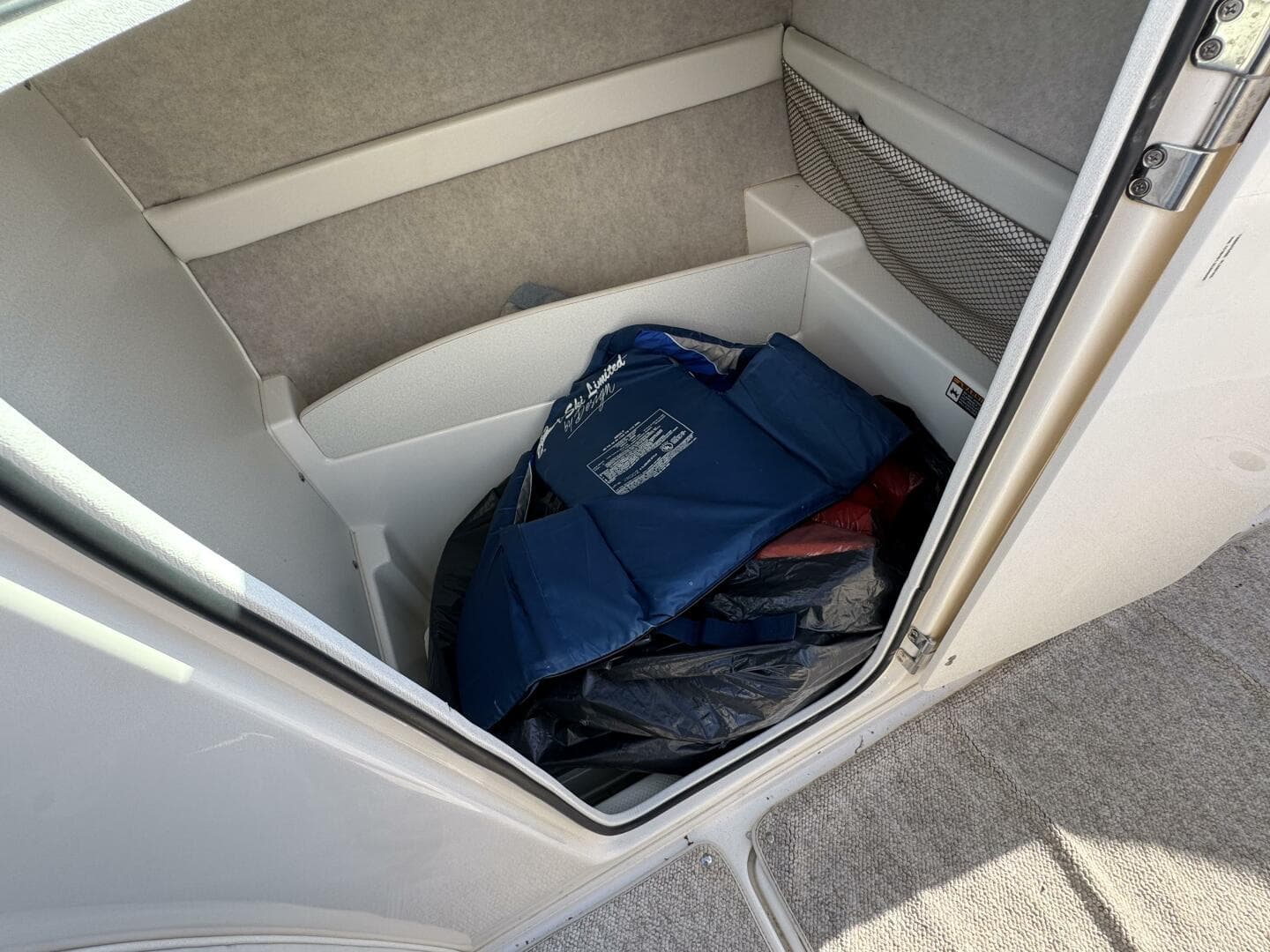 2004 Maxum 2400 SCR — photo 22