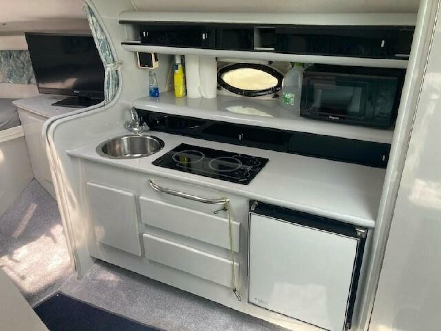 1992 Tiara Sport — photo 19