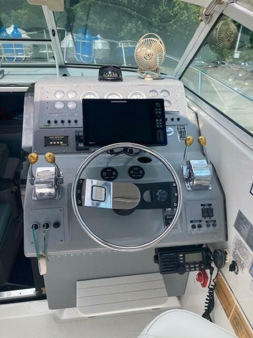 1992 Tiara Sport — photo 10