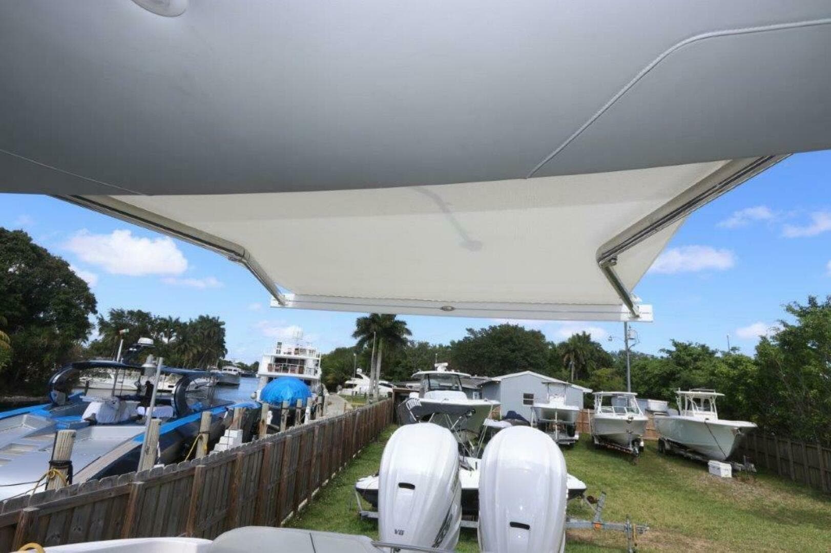 2022 Regal LX 36 — photo 25