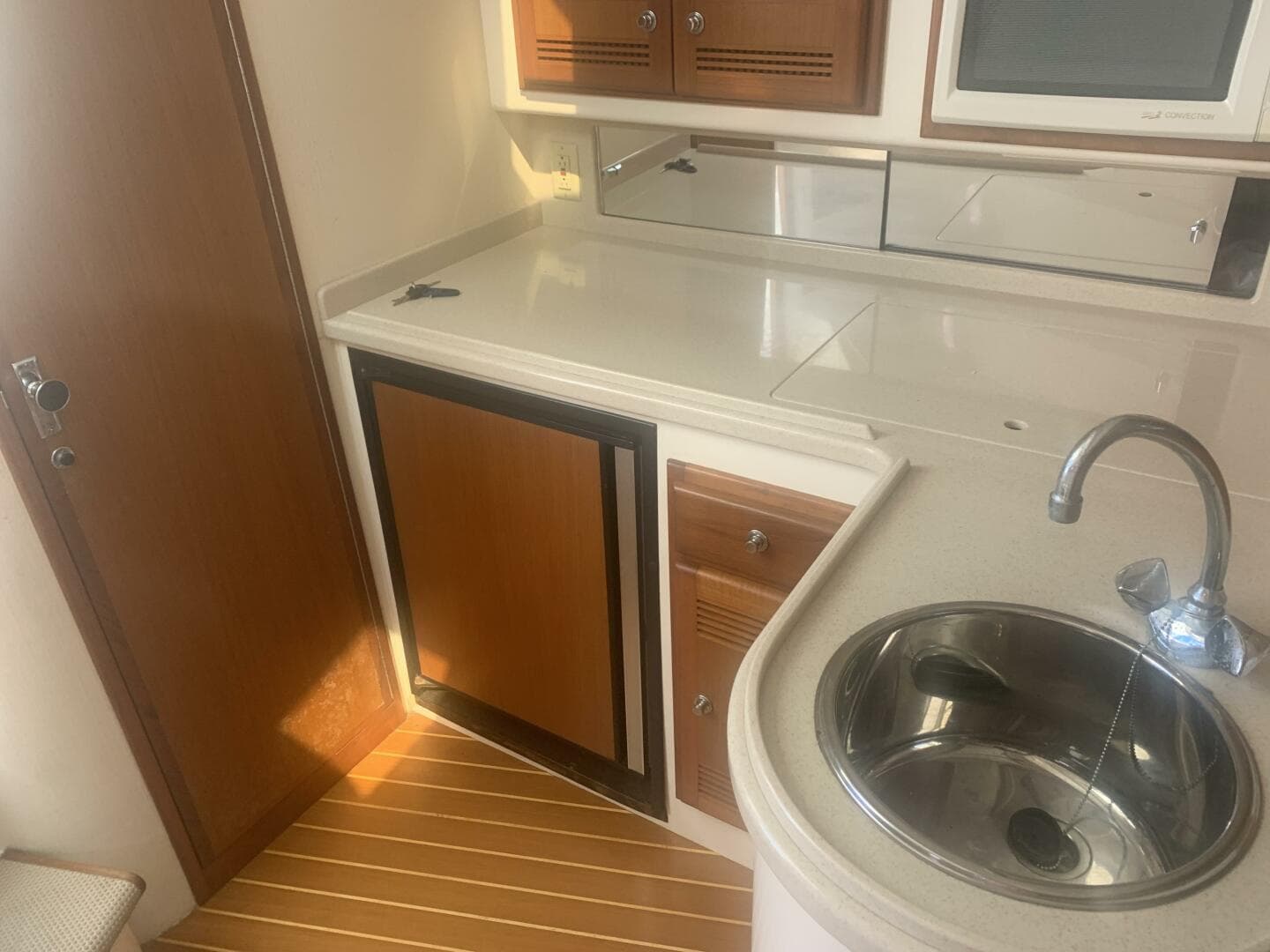 2002 Cabo 35 Express — photo 9