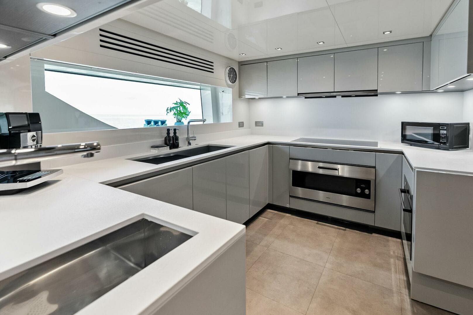 2023 Sanlorenzo SD 126 — photo 32