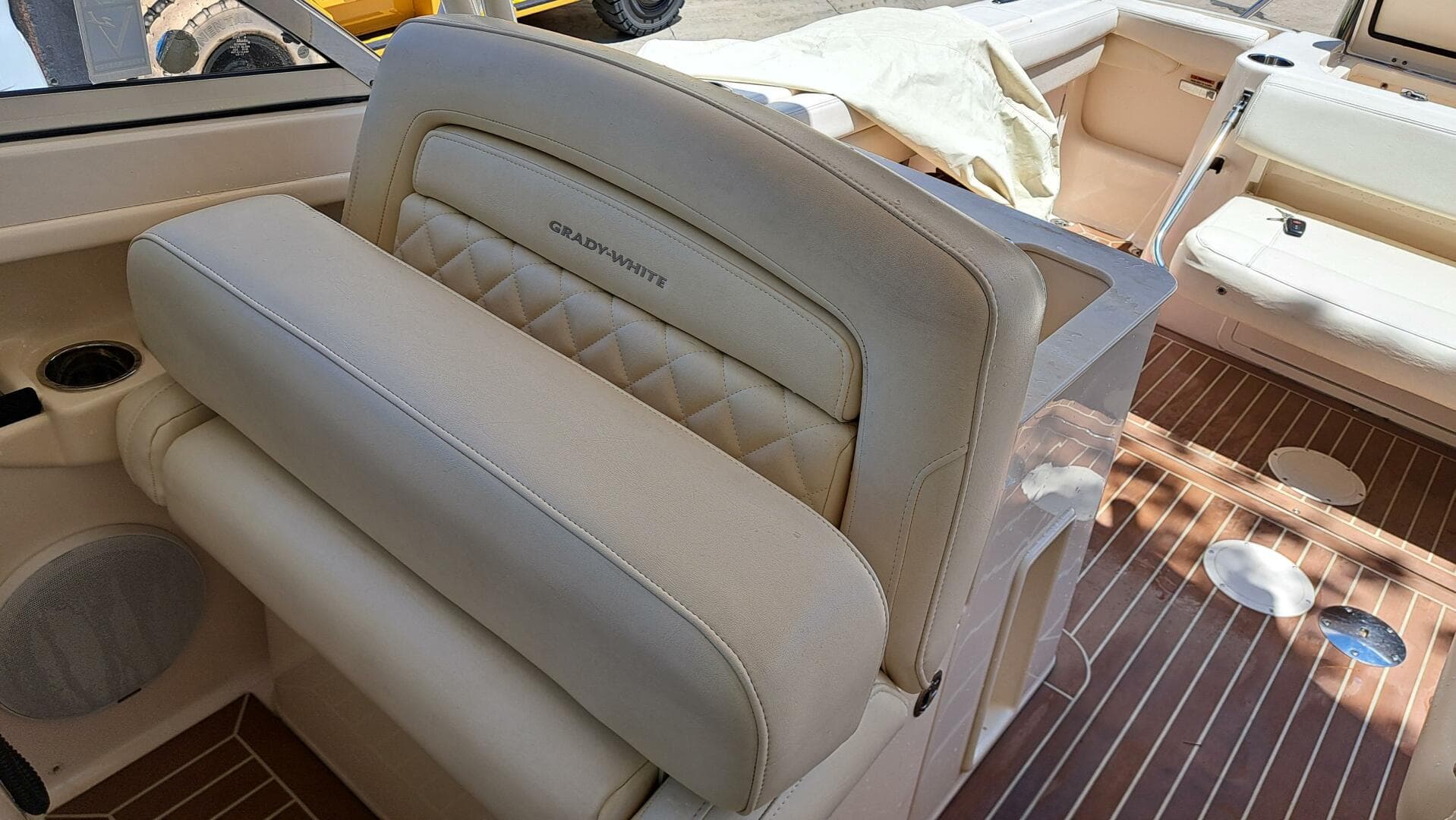 2018 Grady-White Freedom 285 — photo 20