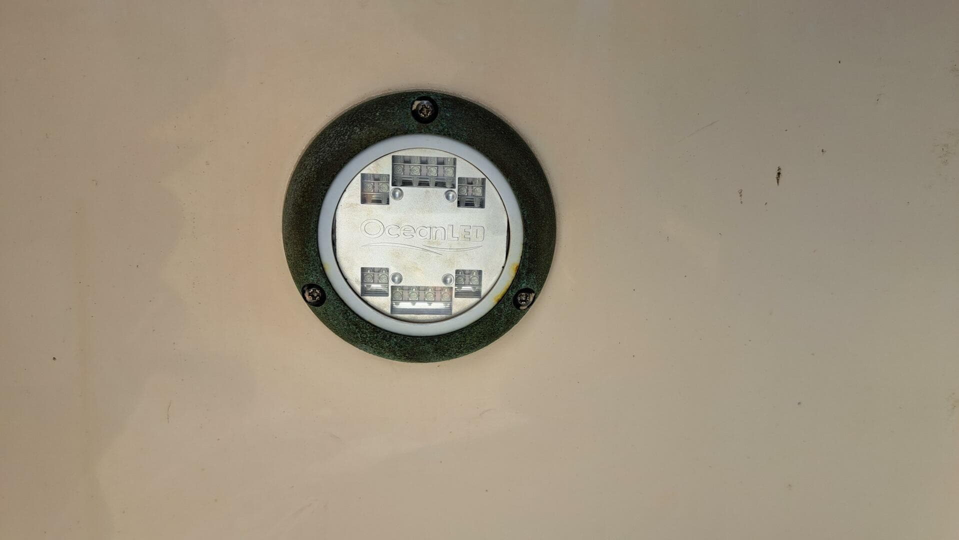 2018 Grady-White Freedom 285 — photo 42