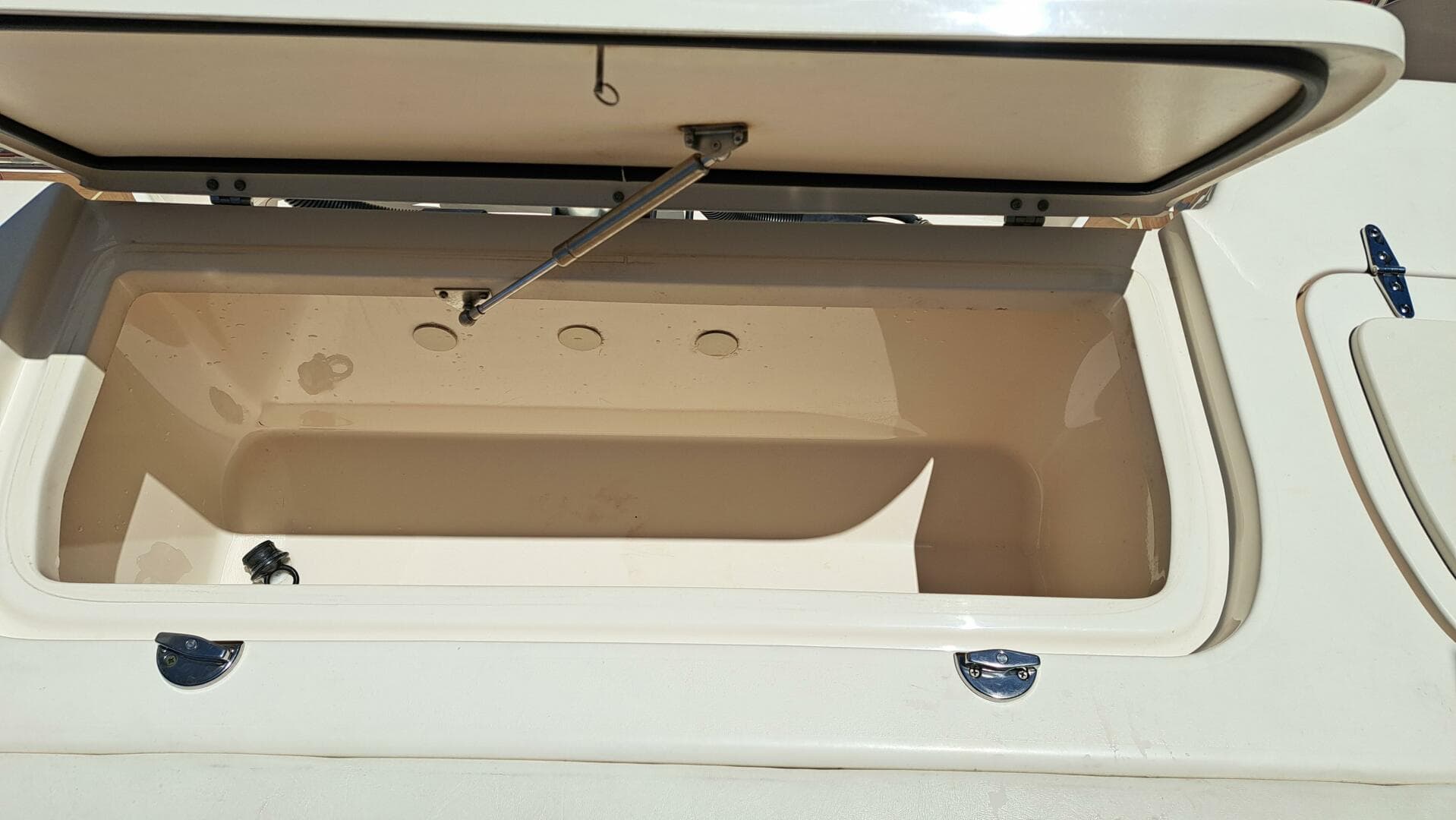 2018 Grady-White Freedom 285 — photo 33