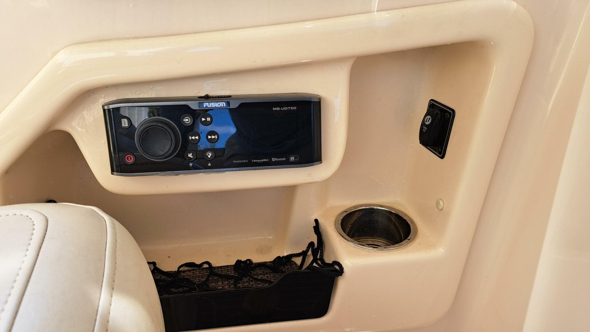 2018 Grady-White Freedom 285 — photo 23