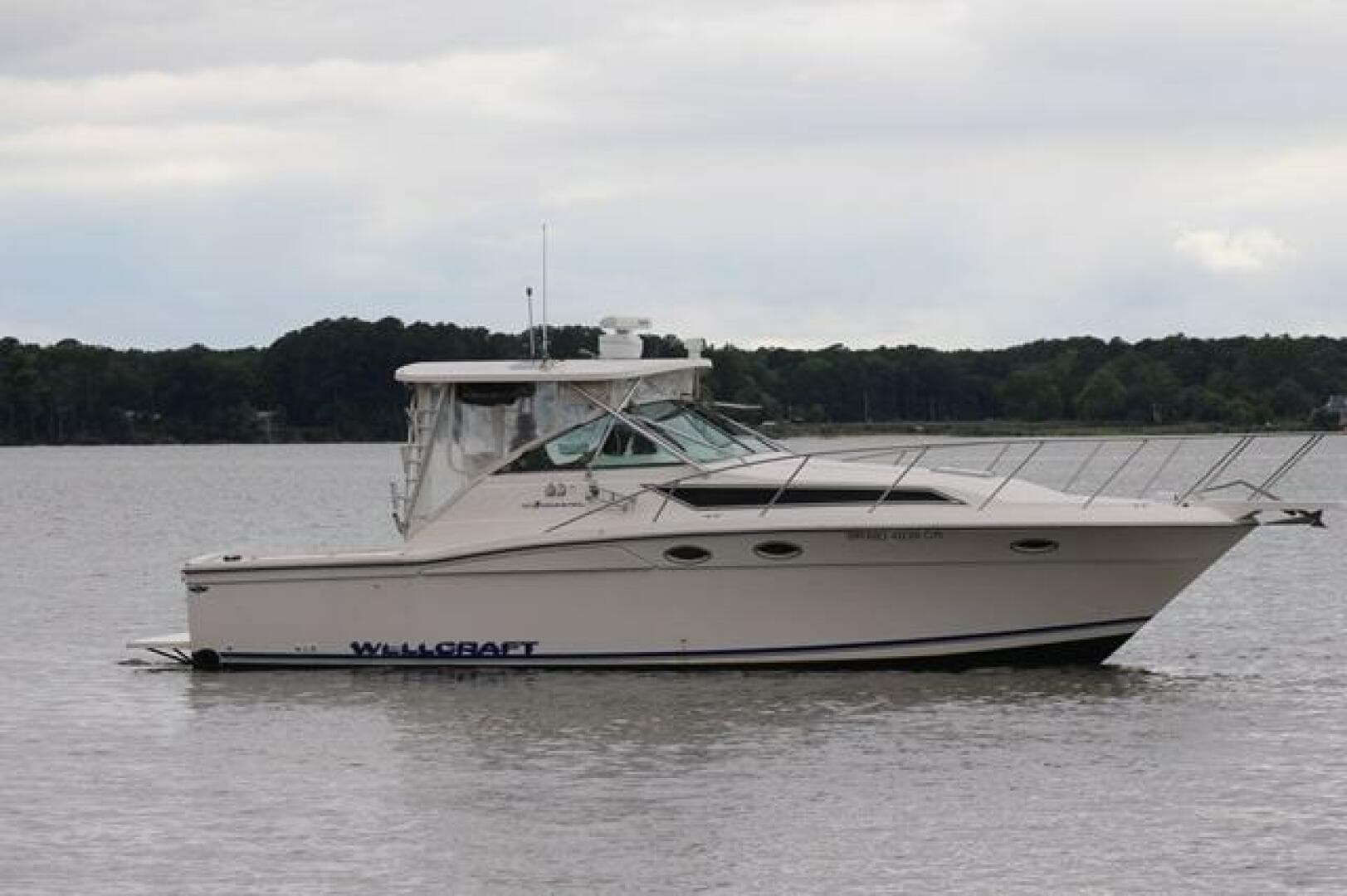 1996 Wellcraft 3300 Coastal — photo 3