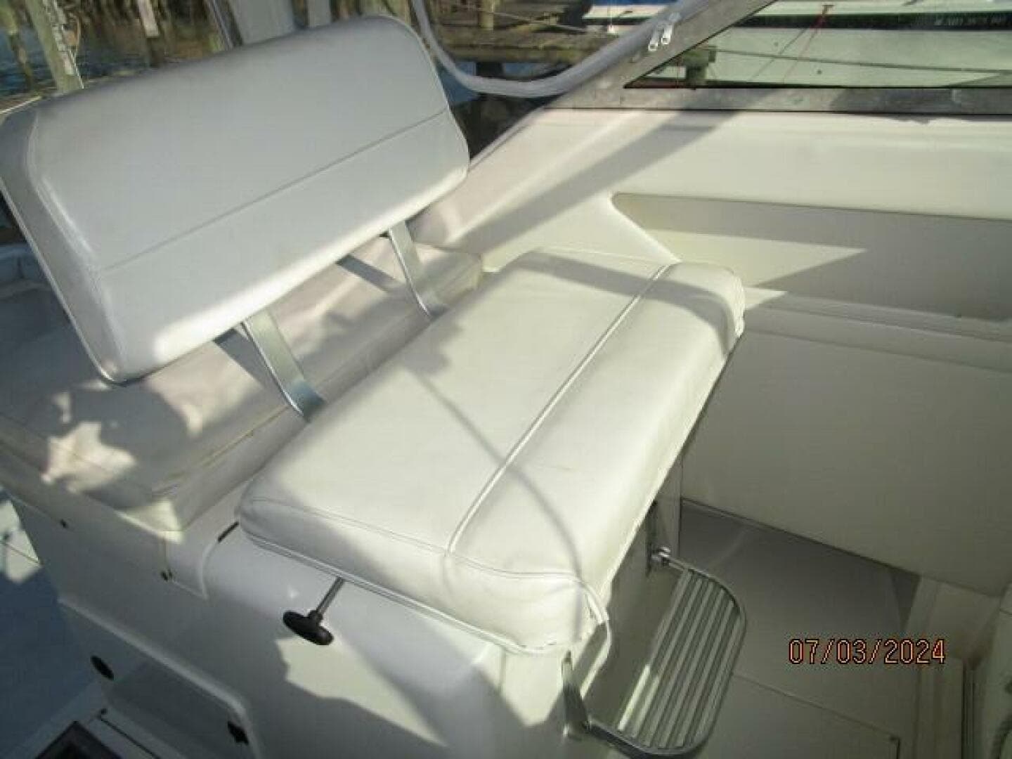 1996 Wellcraft 3300 Coastal — photo 34