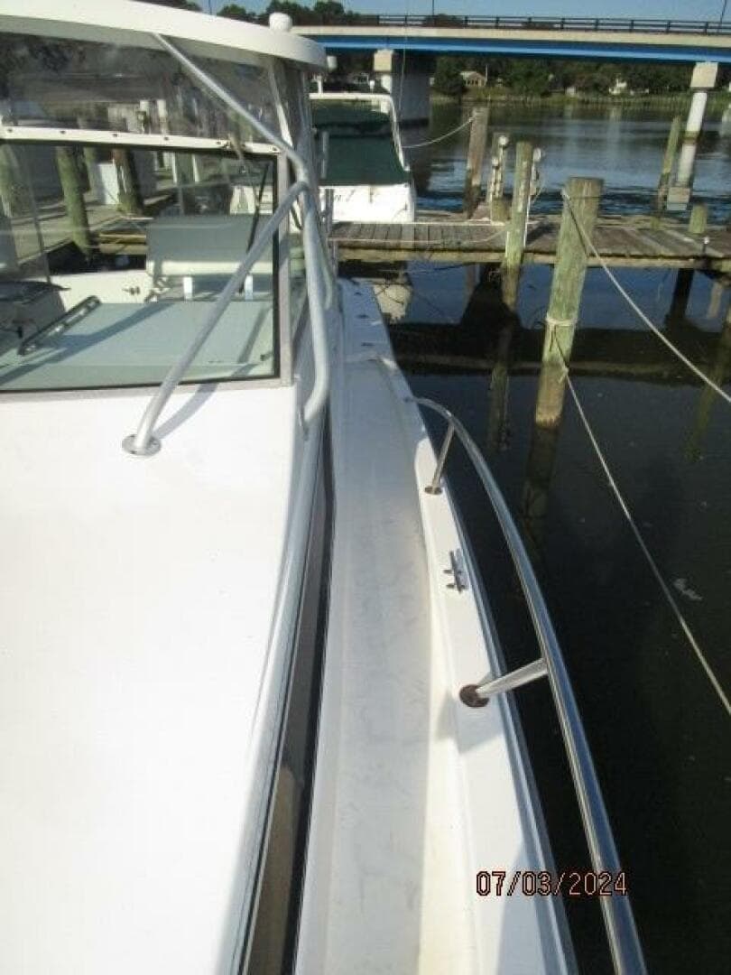 1996 Wellcraft 3300 Coastal — photo 17