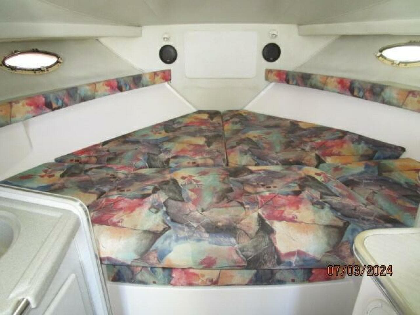 1996 Wellcraft 3300 Coastal — photo 43