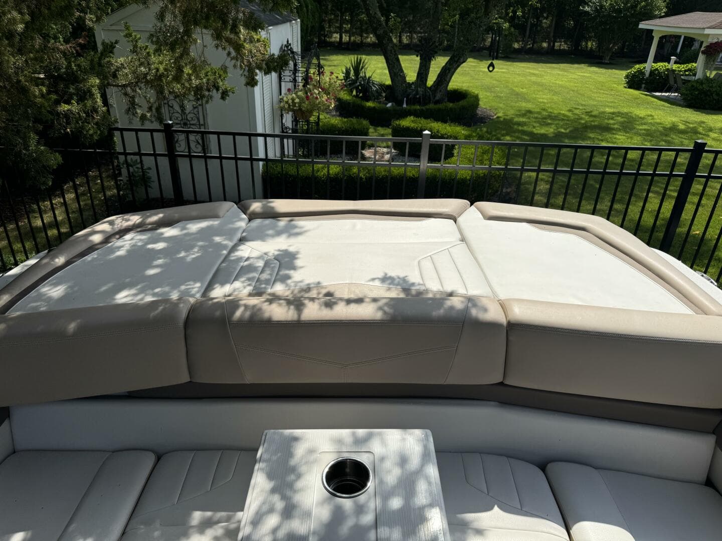 2019 Four Winns H230 — photo 21