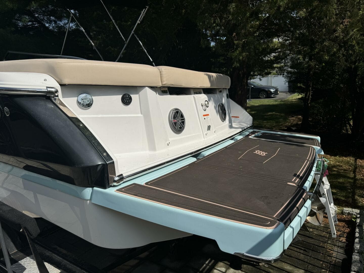 2019 Four Winns H230 — photo 9