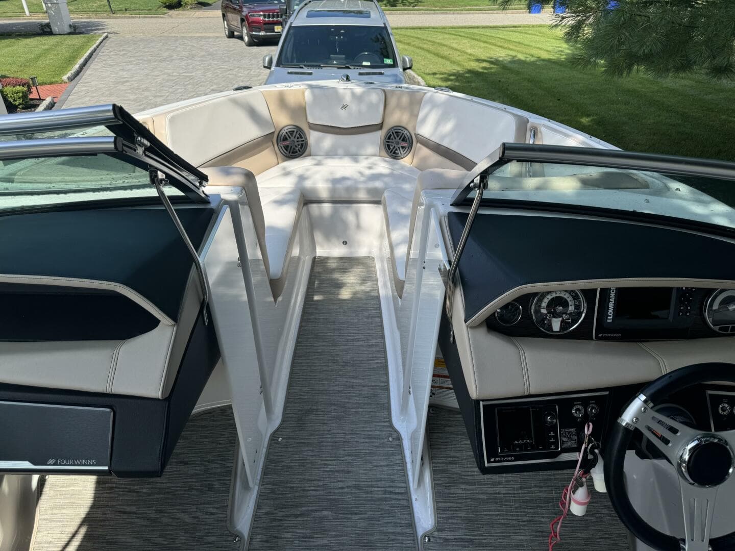 2019 Four Winns H230 — photo 16