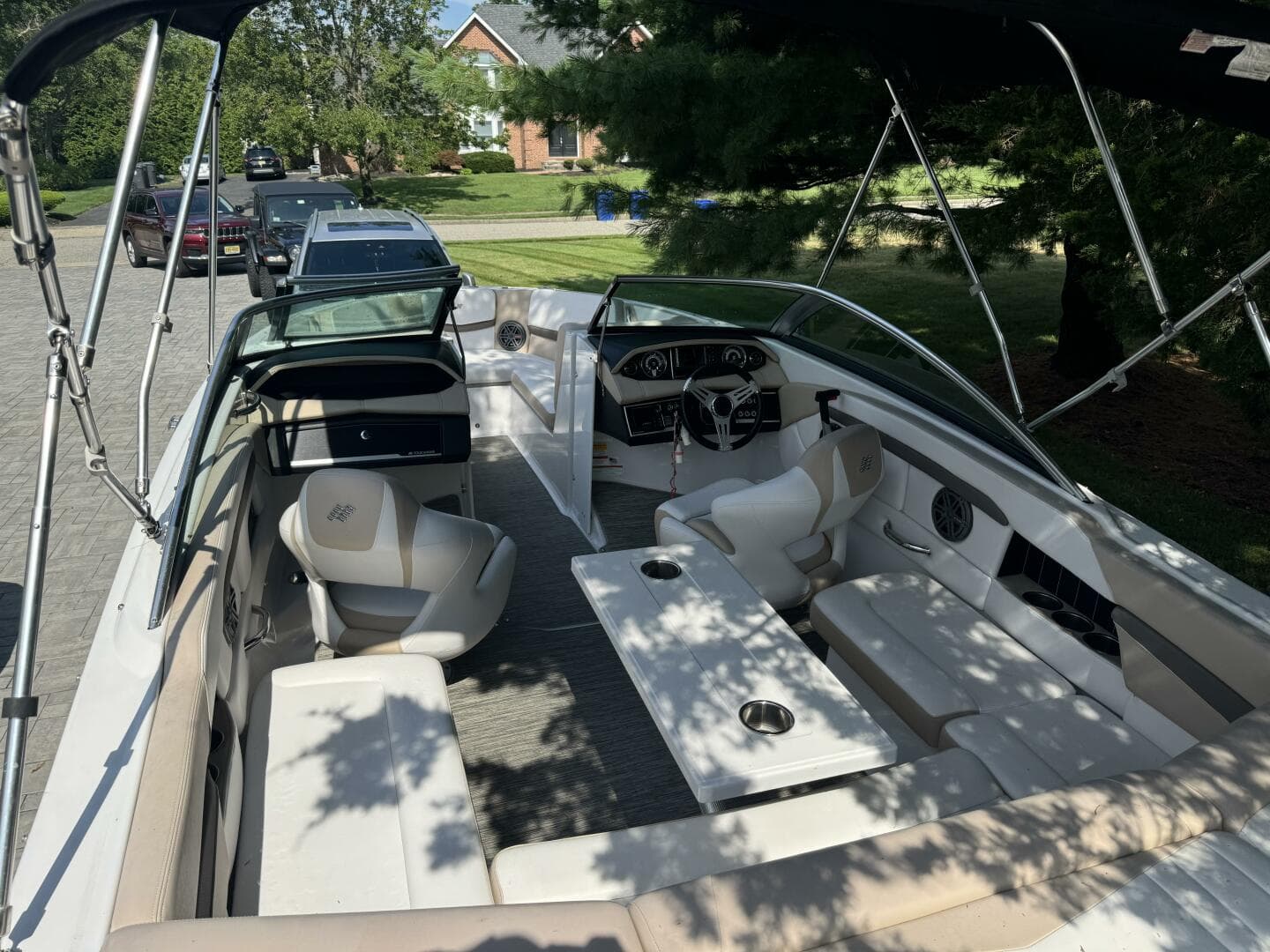 2019 Four Winns H230 — photo 10