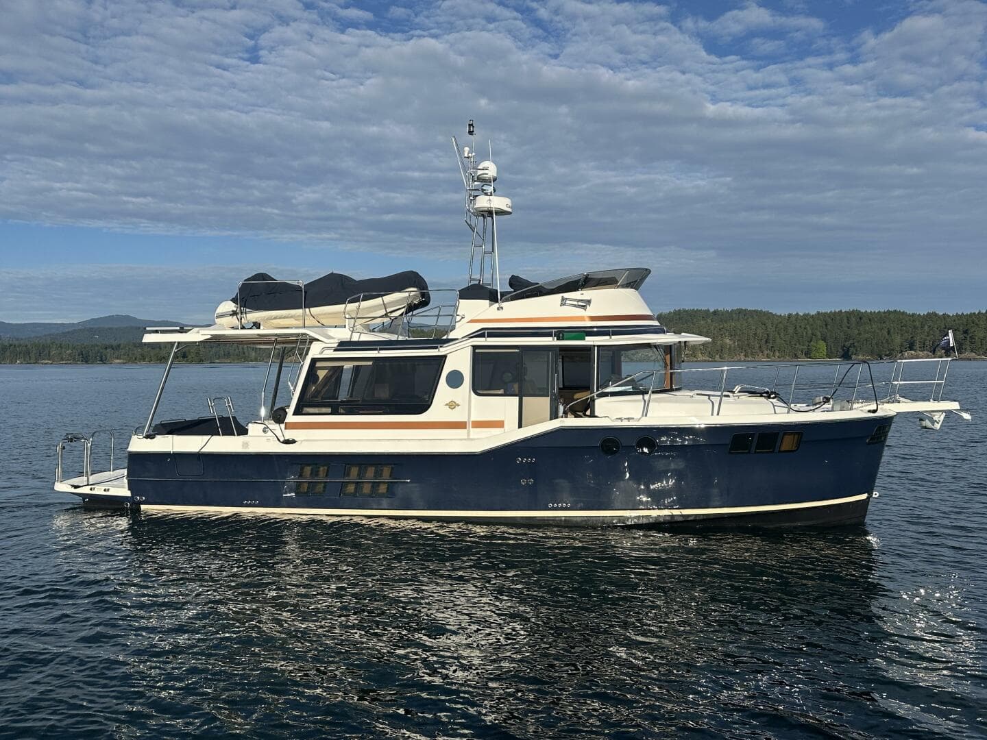 2020 Ranger Tugs R41 Cb — photo 1