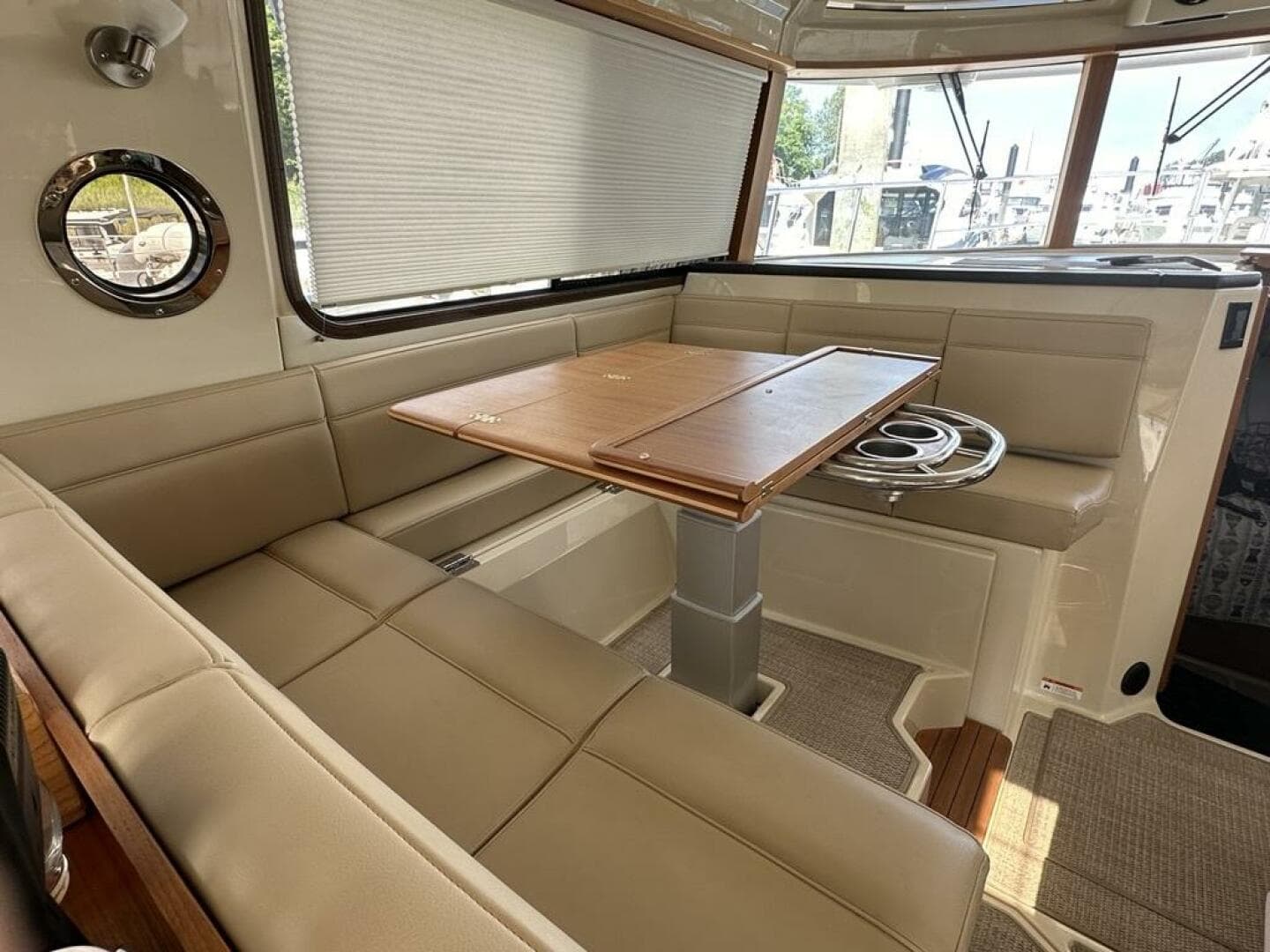 2020 Ranger Tugs R41 Cb — photo 29