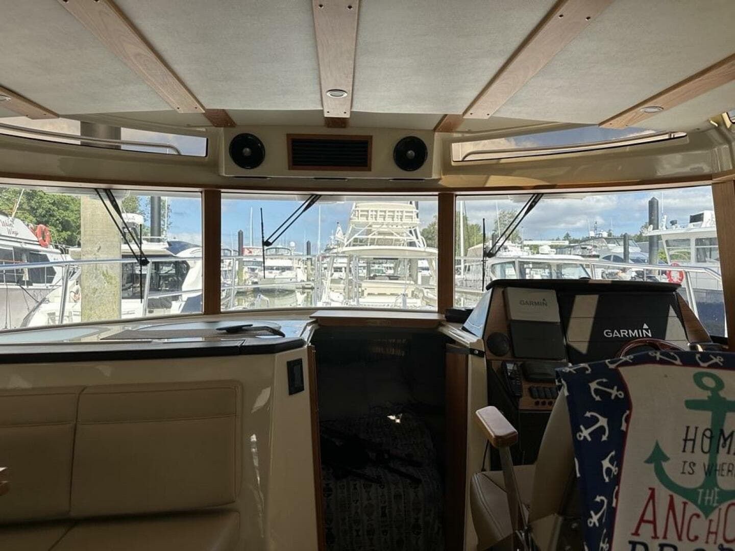 2020 Ranger Tugs R41 Cb — photo 21