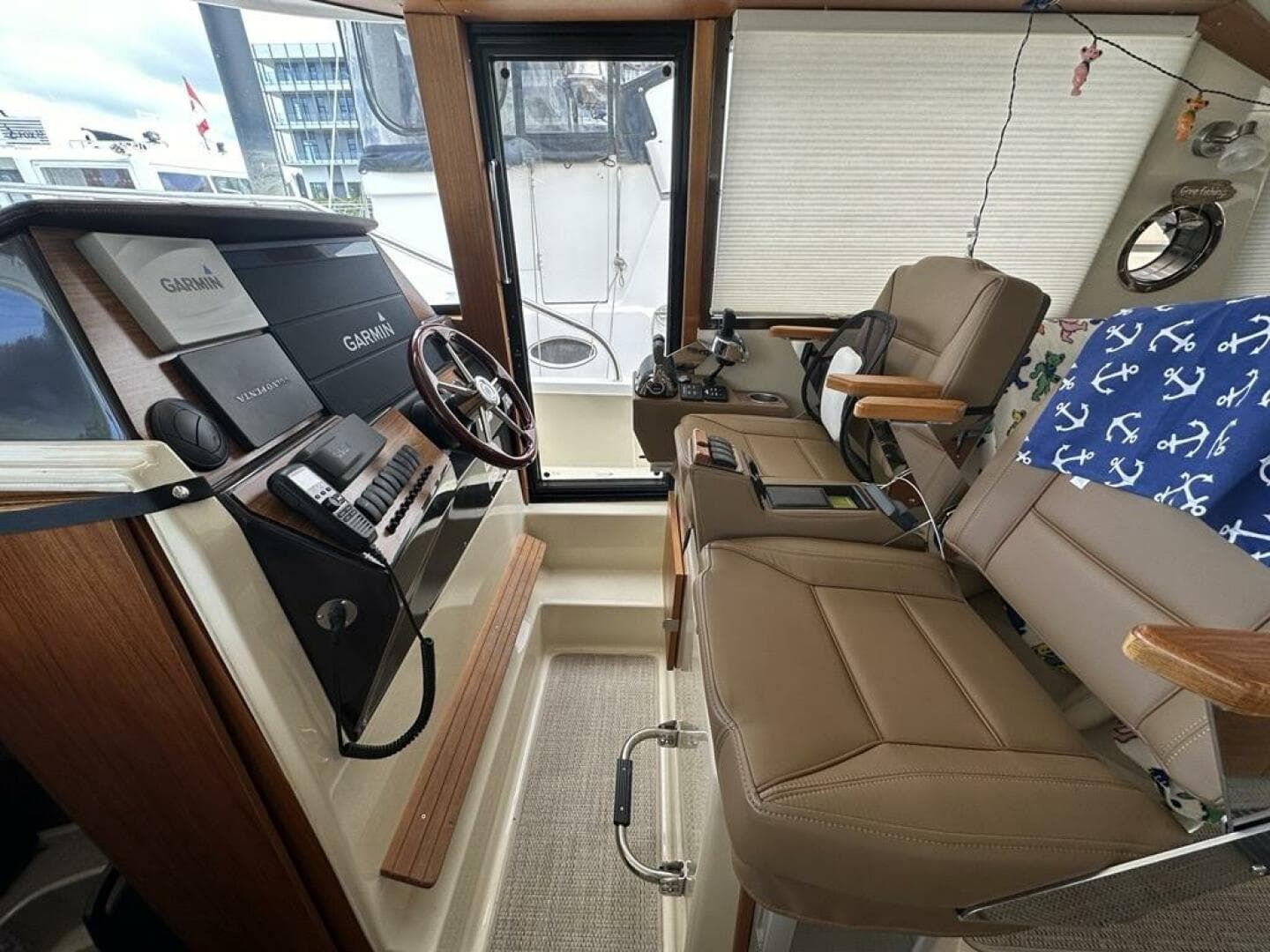 2020 Ranger Tugs R41 Cb — photo 17