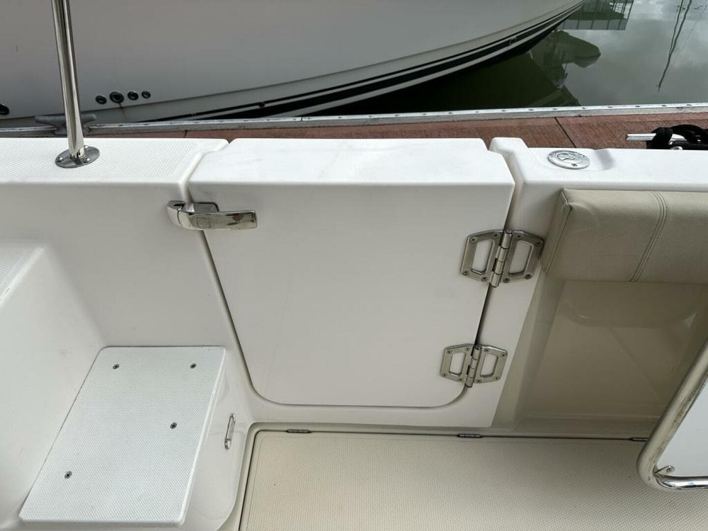 2020 Ranger Tugs R41 Cb — photo 8