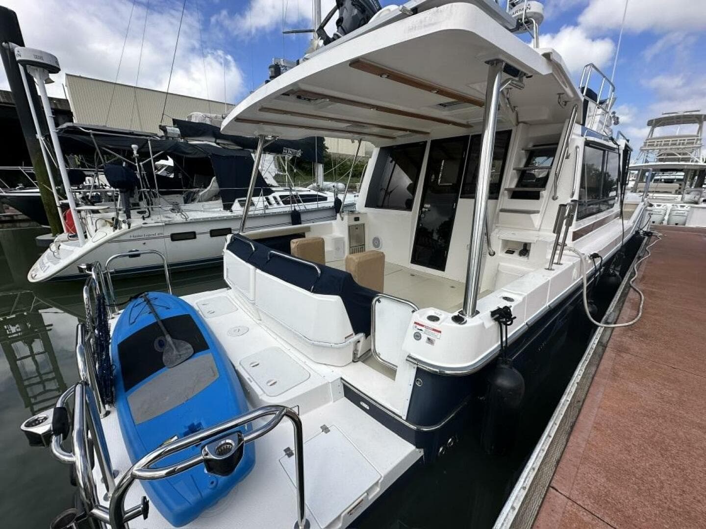 2020 Ranger Tugs R41 Cb — photo 39