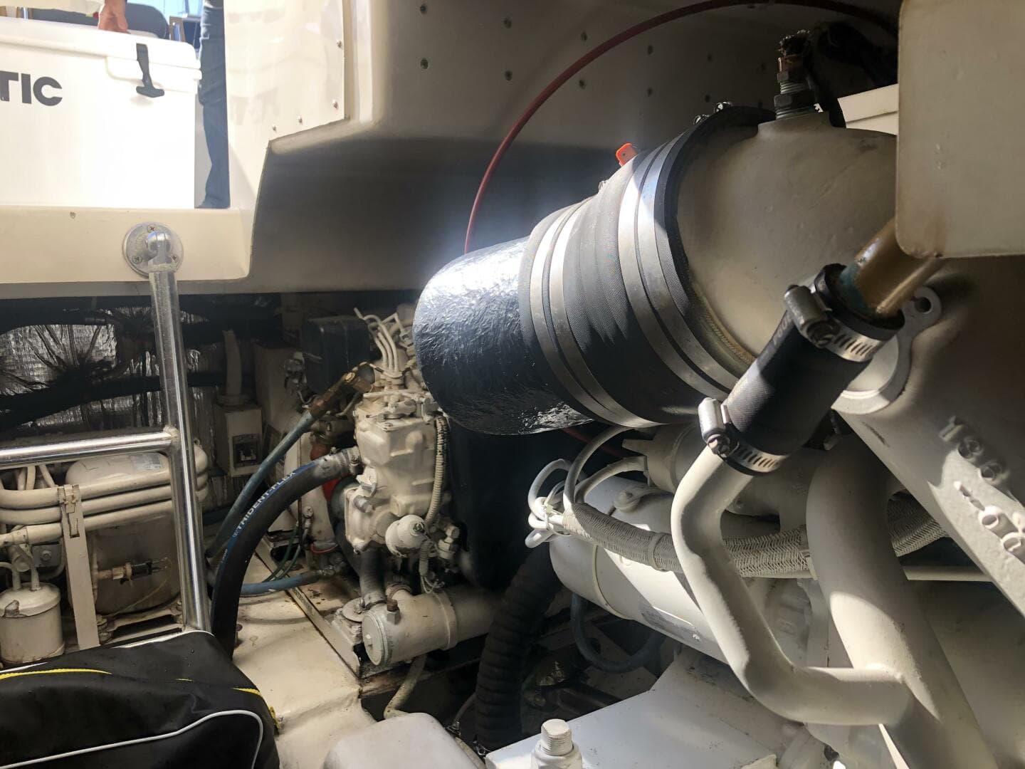 1998 Ocean Yachts 40 Convertible — photo 19