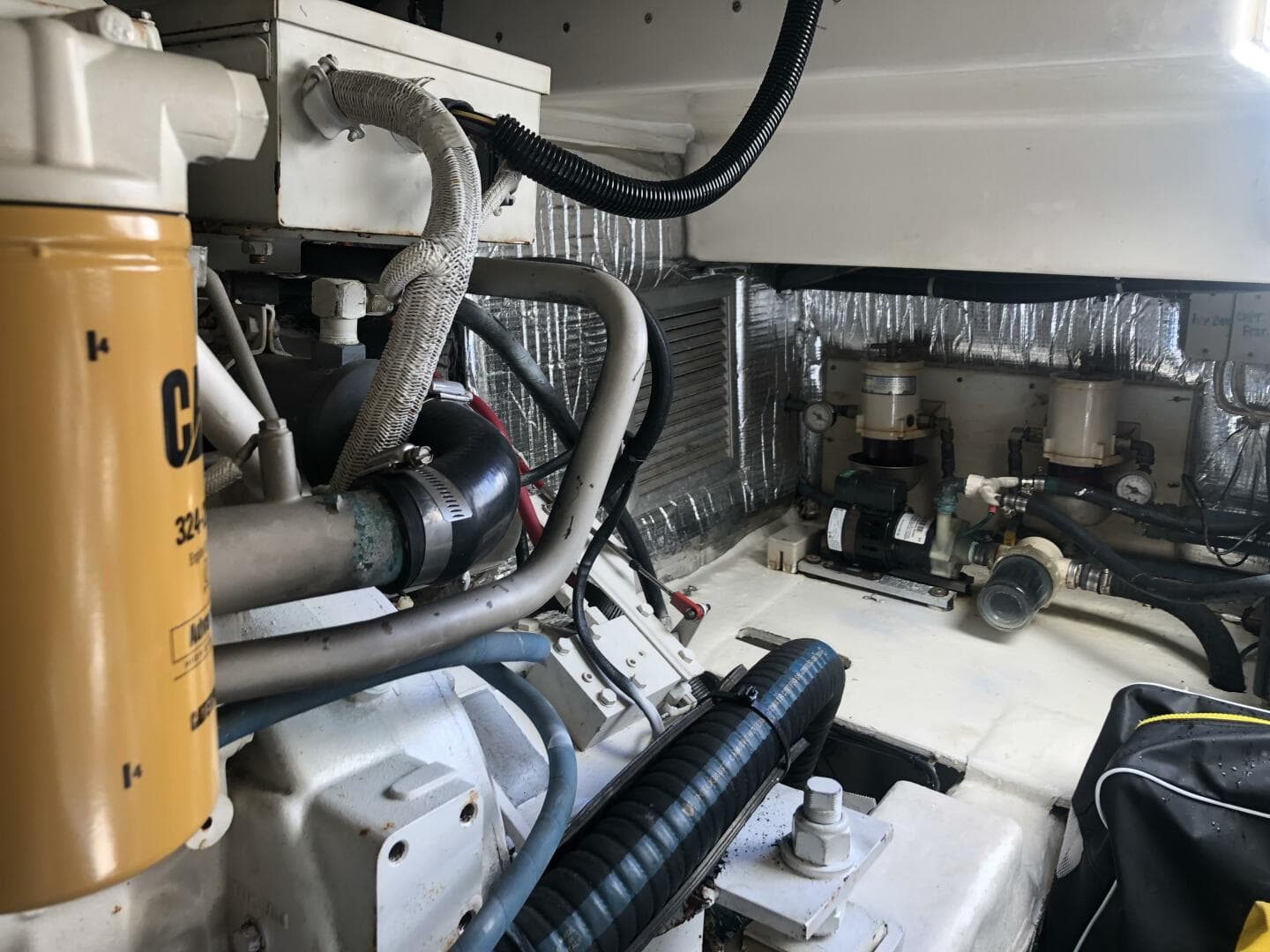 1998 Ocean Yachts 40 Convertible — photo 22