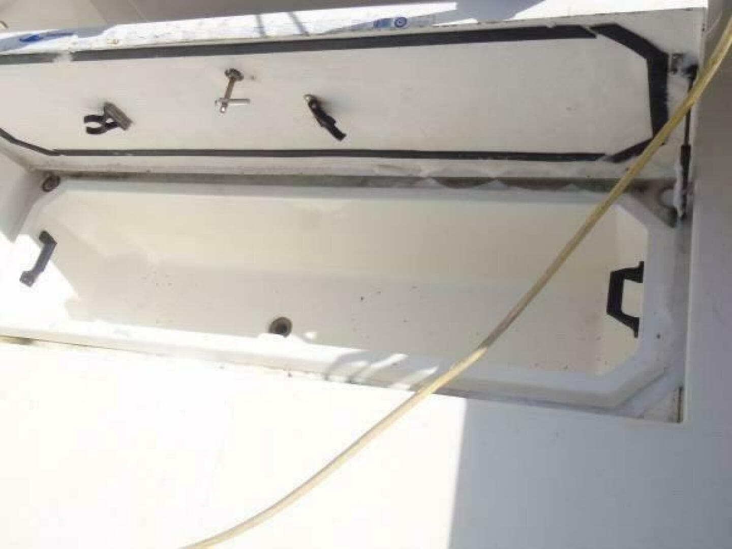 2001 Rampage 30 Express — photo 17