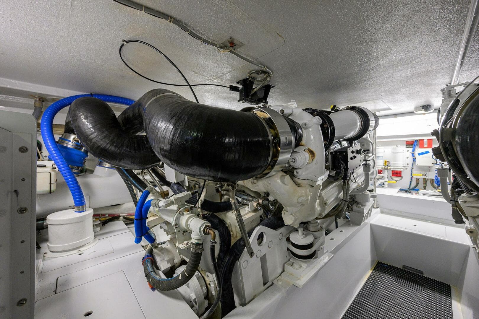 2001 Hatteras Convertible — photo 64