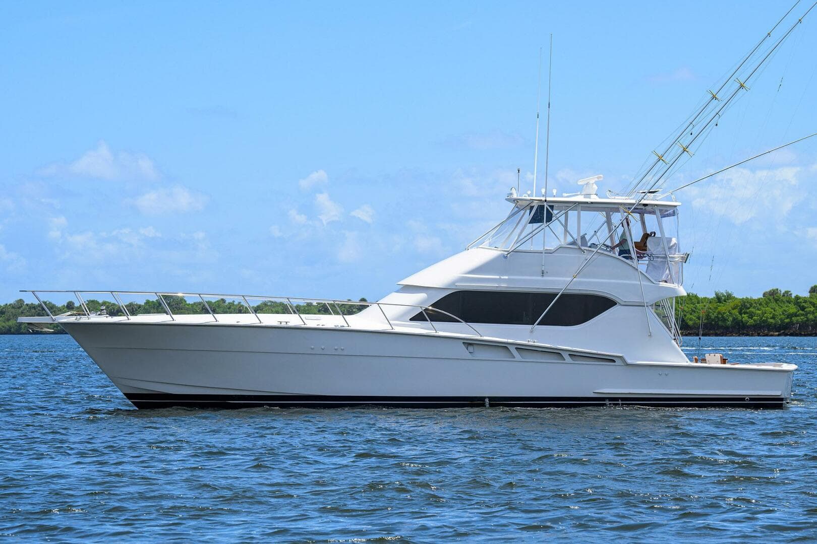 2001 Hatteras Convertible — photo 5