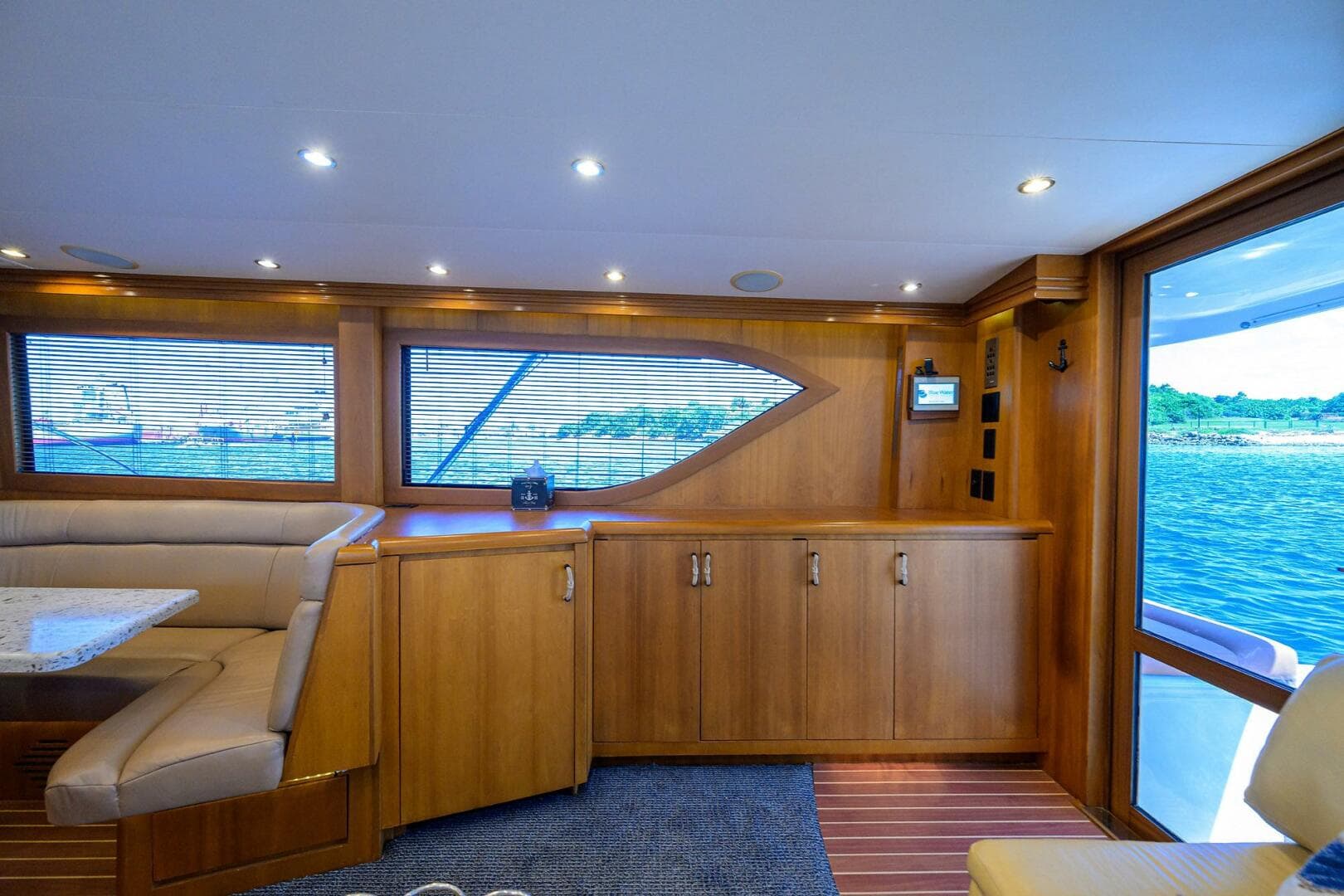 2001 Hatteras Convertible — photo 7