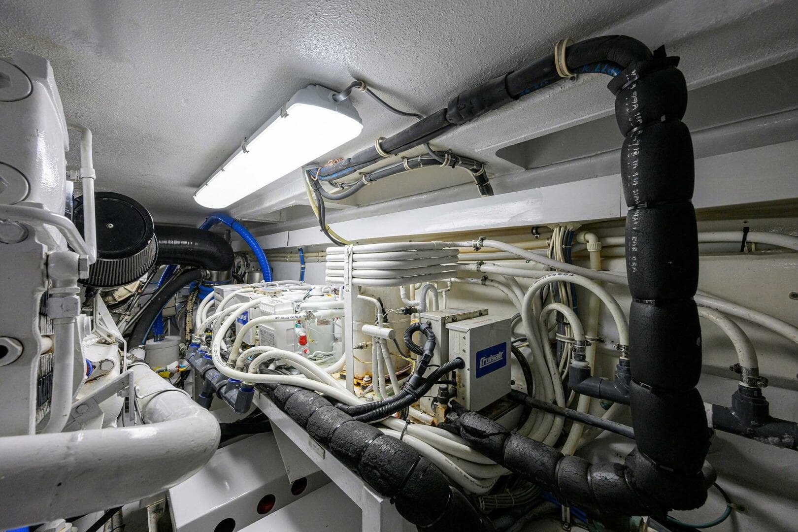 2001 Hatteras Convertible — photo 74