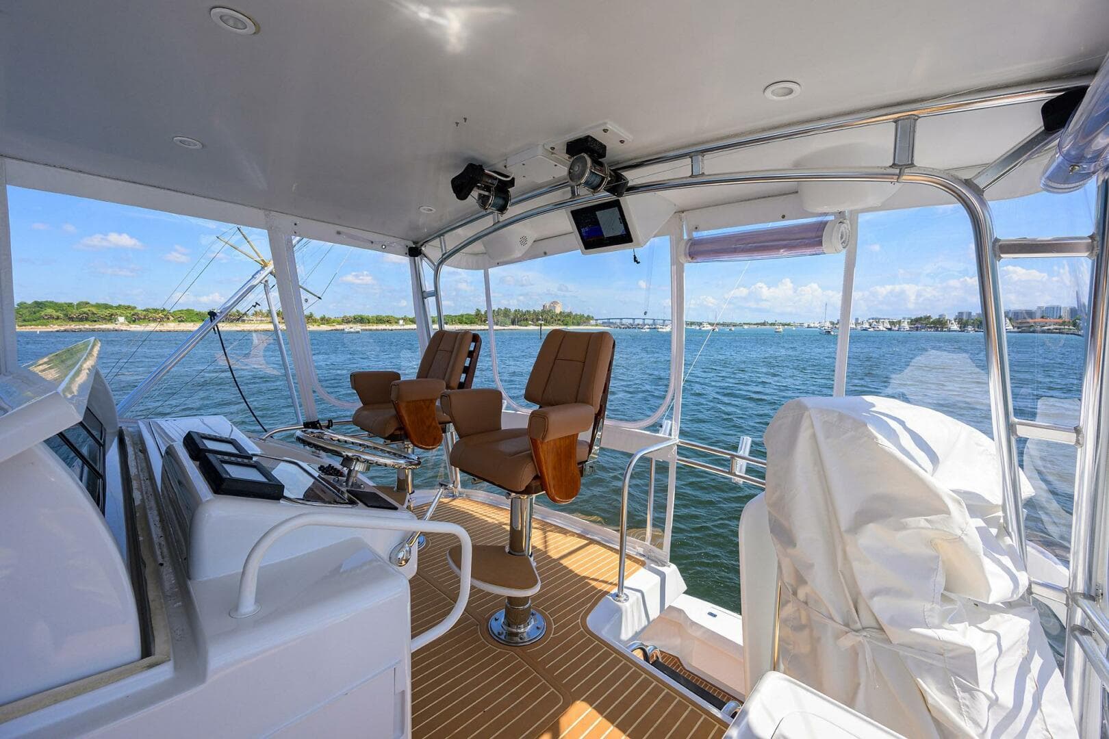 2001 Hatteras Convertible — photo 56