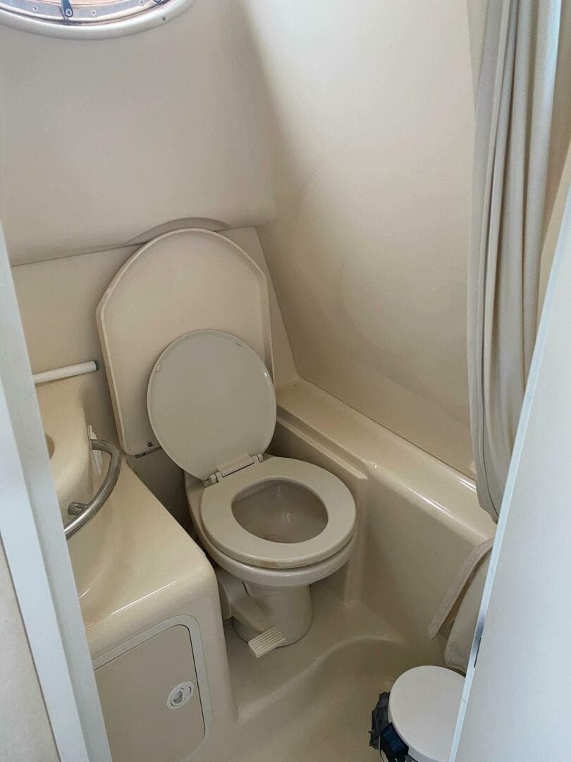 1999 Sea Ray Sundancer — photo 8