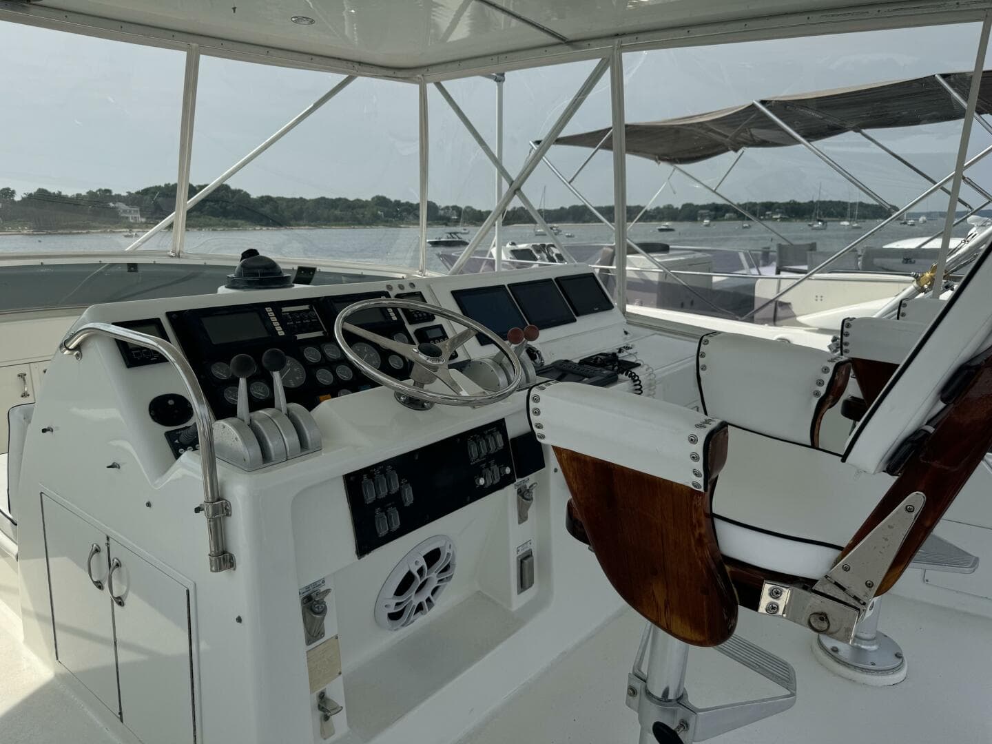 1994 Hatteras 54 Yacht — photo 15