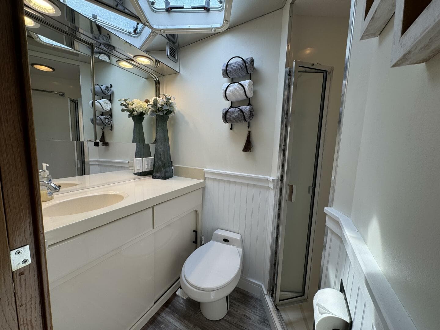 1994 Hatteras 54 Yacht — photo 41