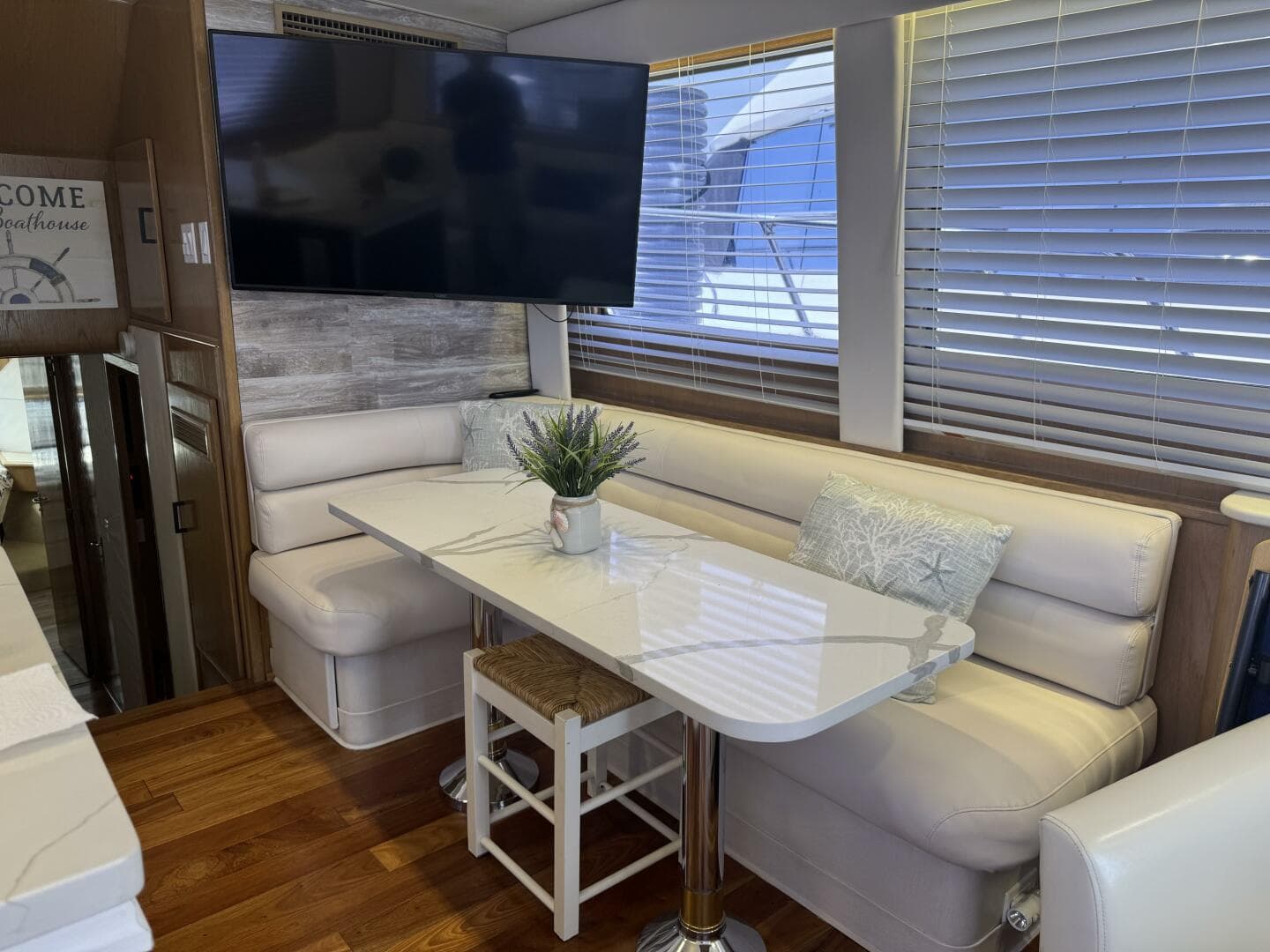 1994 Hatteras 54 Yacht — photo 29