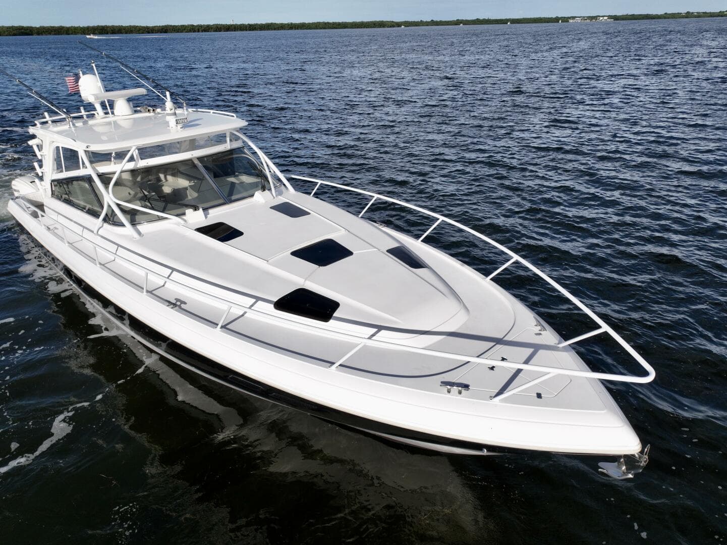 2019 Intrepid 475 Sport Yacht — photo 33