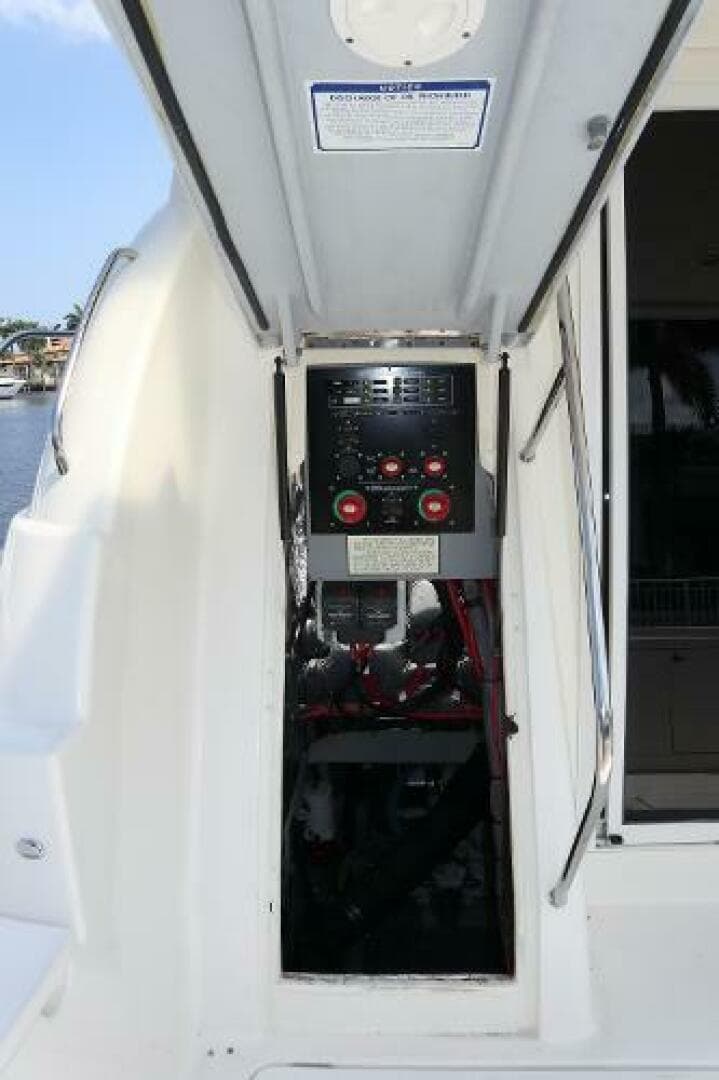 2007 Meridian 411 Sedan — photo 33