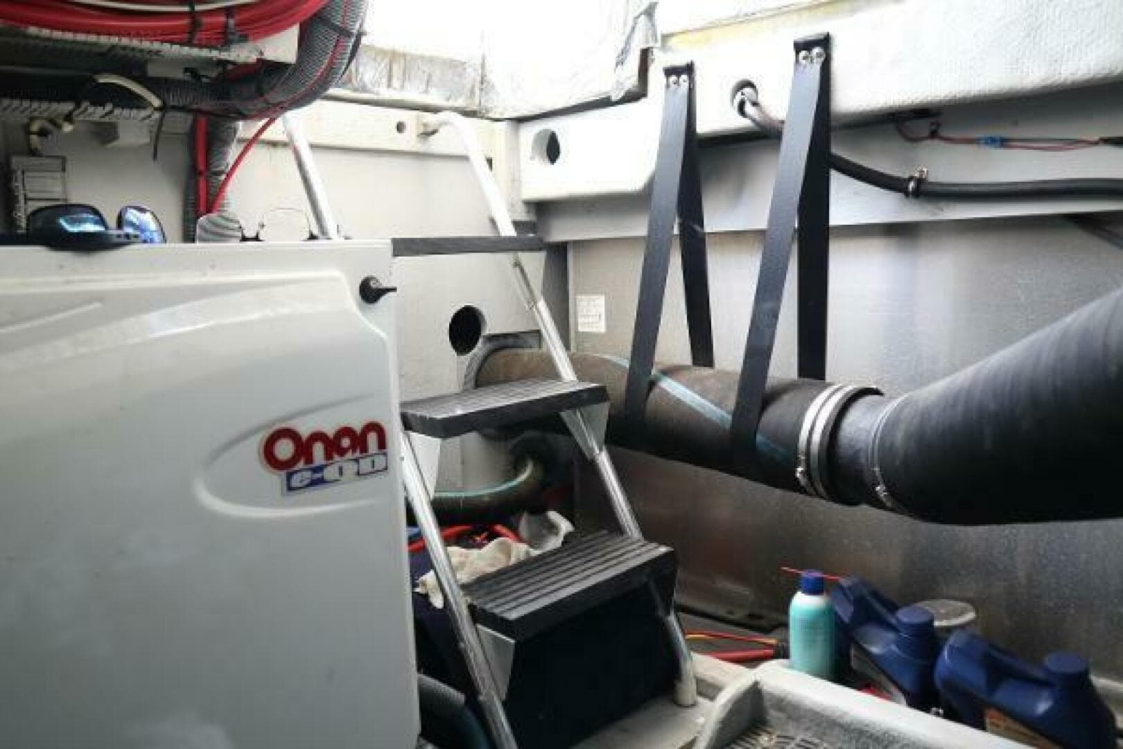 2007 Meridian 411 Sedan — photo 48