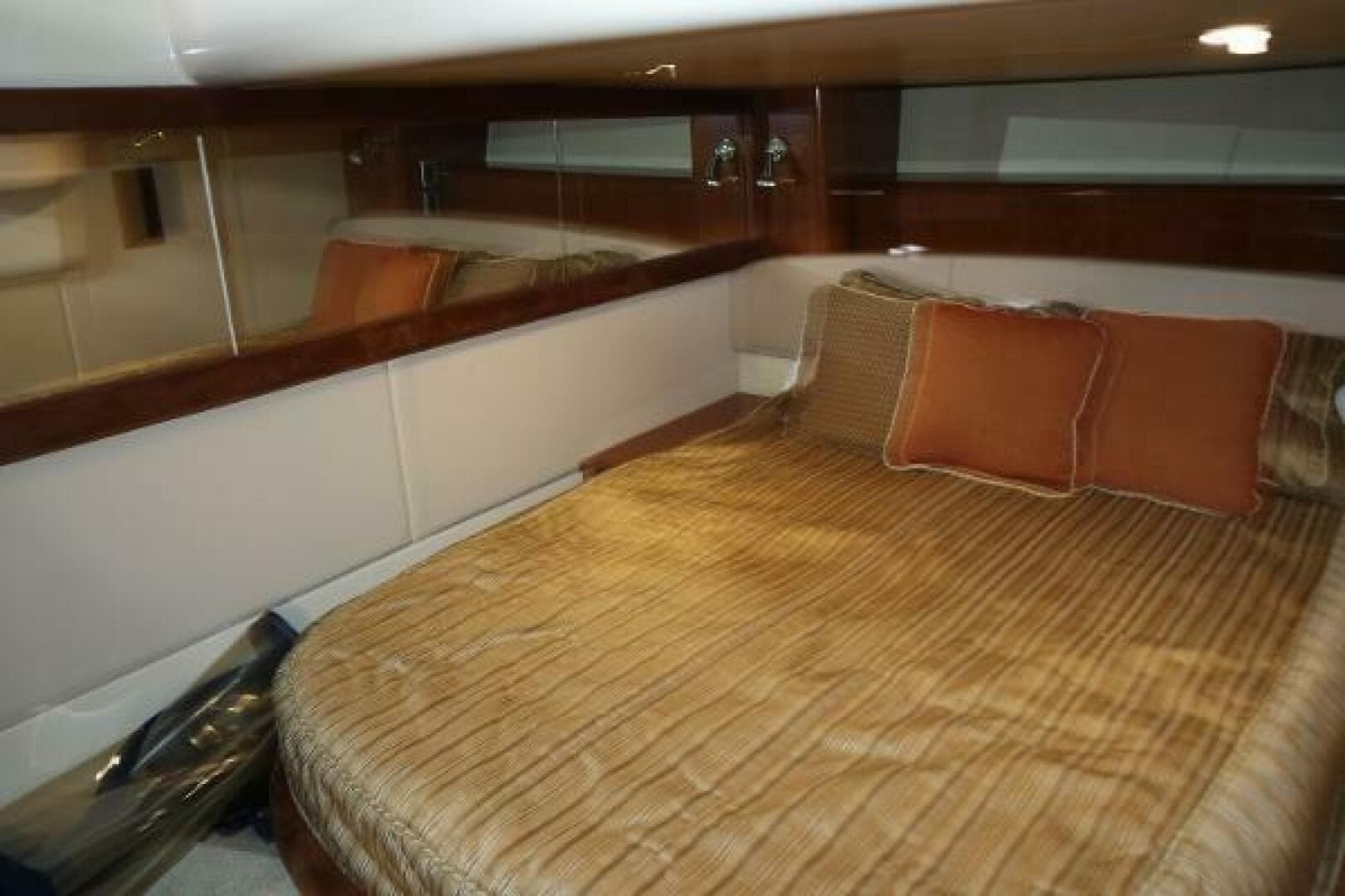 2007 Meridian 411 Sedan — photo 21