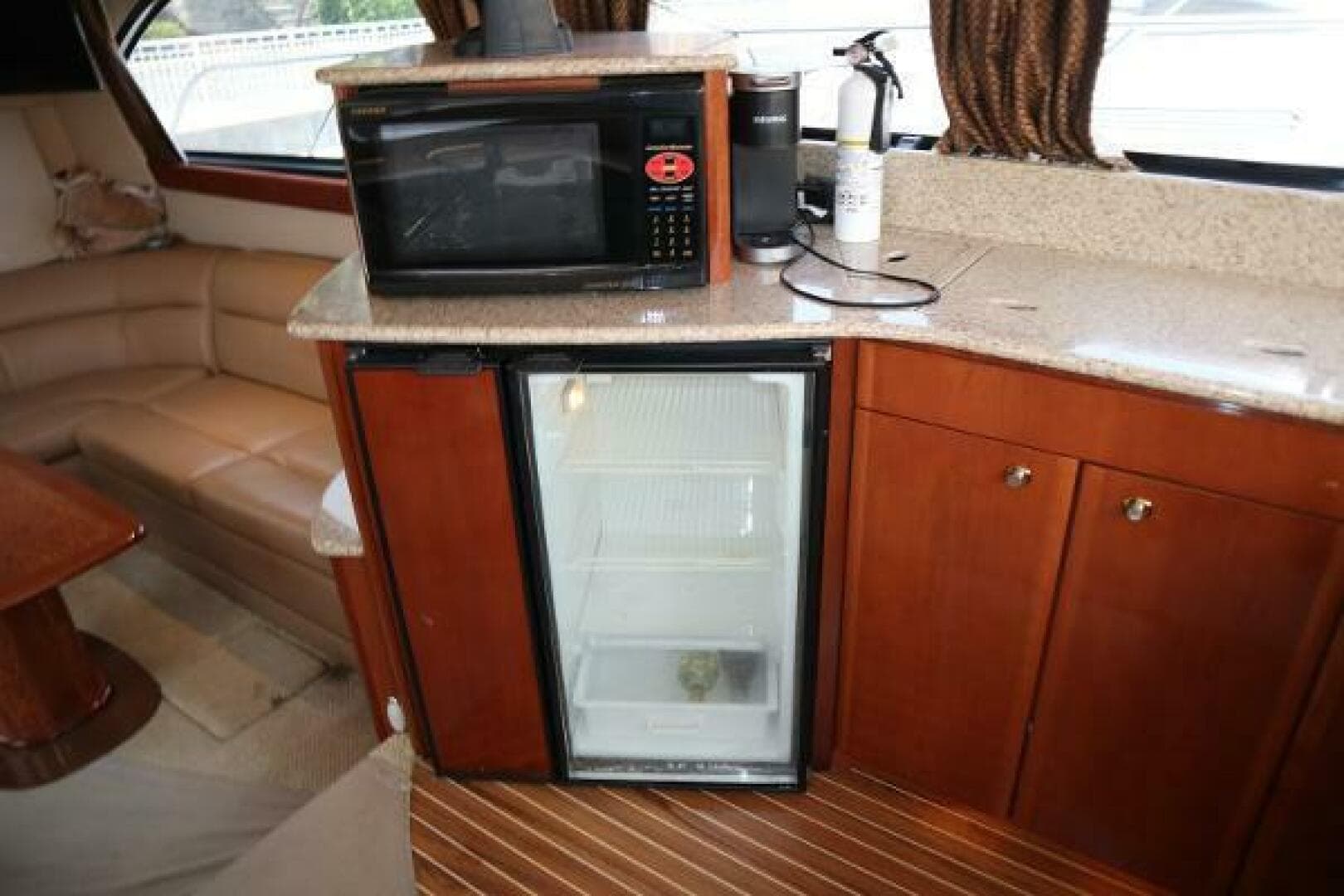 2007 Meridian 411 Sedan — photo 11