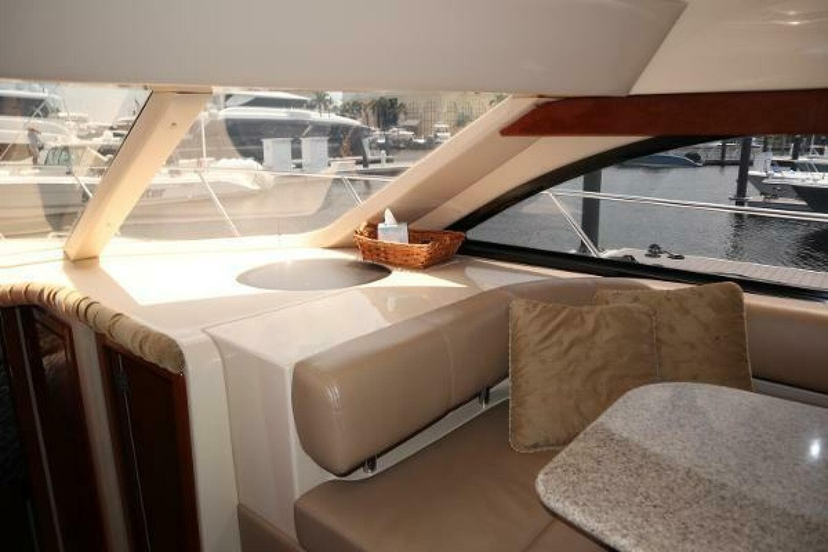 2007 Meridian 411 Sedan — photo 14
