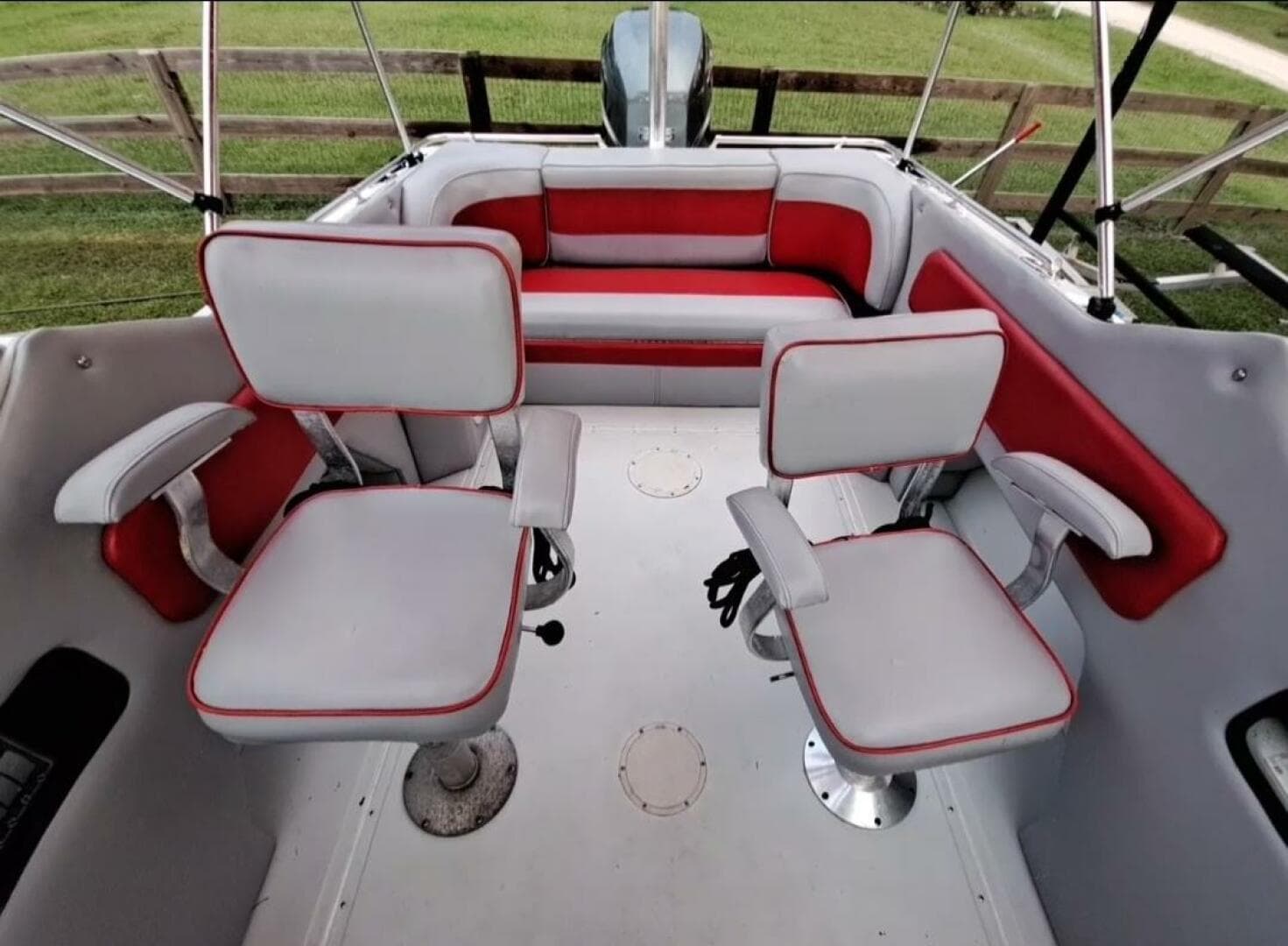 2021 Boston Whaler 300 Fourstroke — photo 5