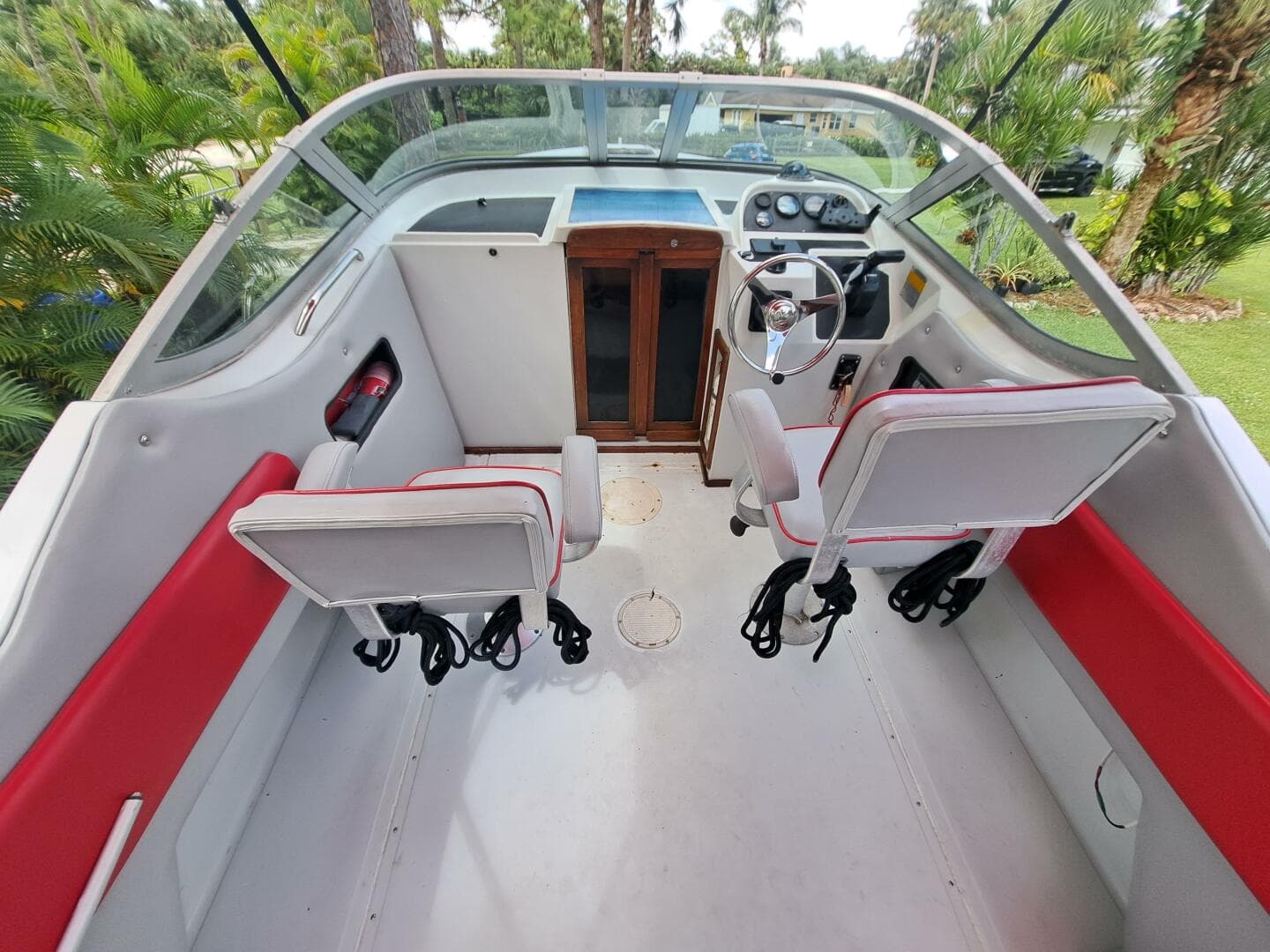 2021 Boston Whaler 300 Fourstroke — photo 2