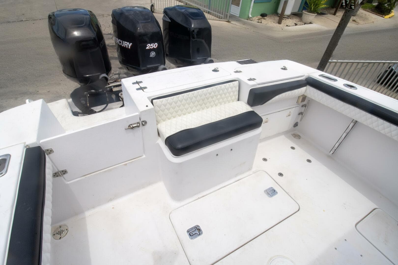 2005 Donzi 35 Zf Open — photo 11