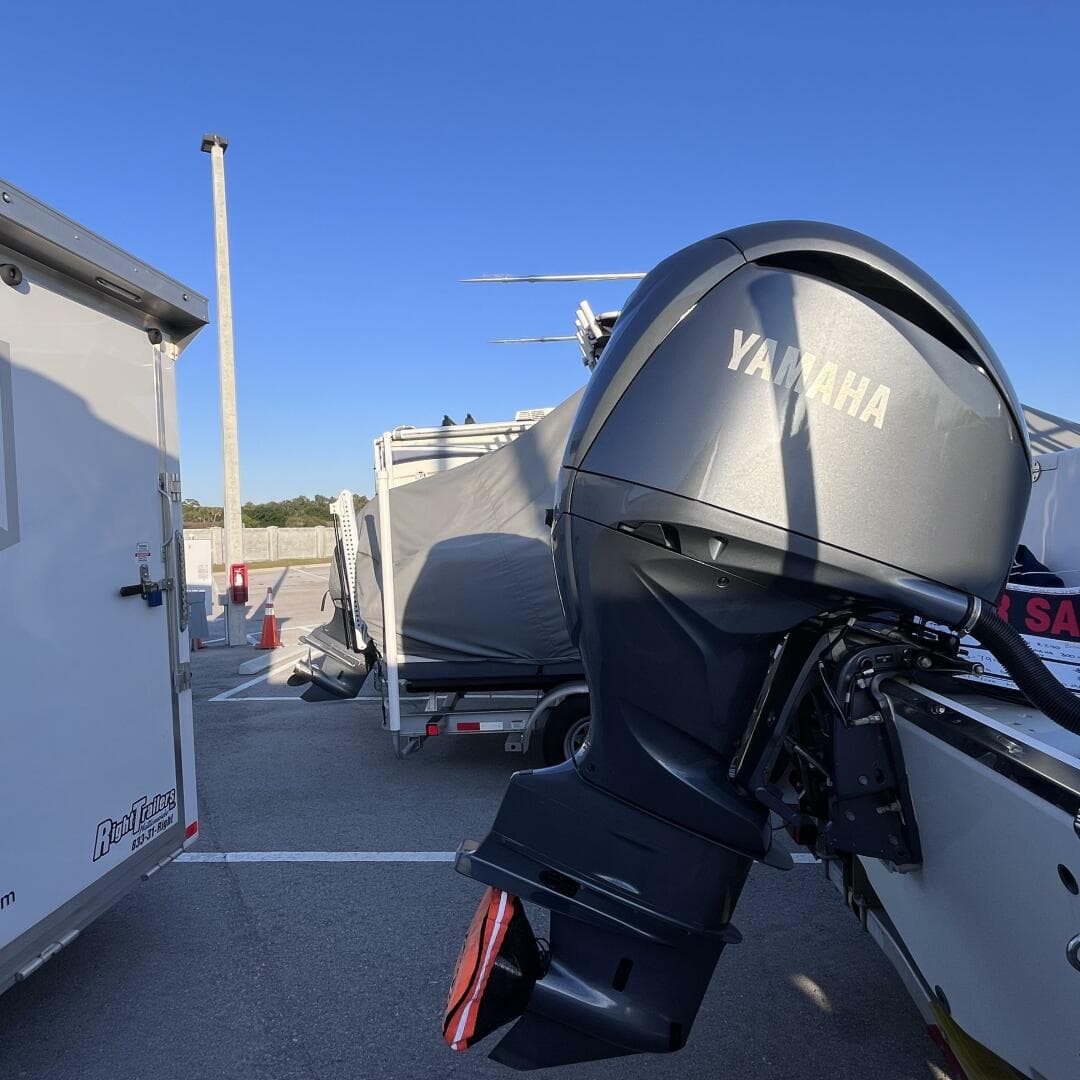 2013 Robalo R240 Center Console — photo 8